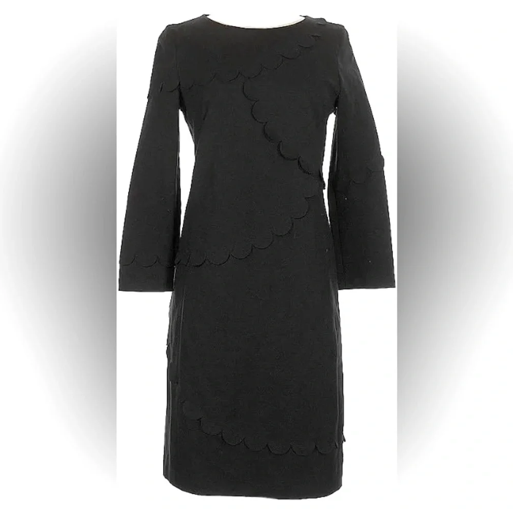 EUC AKRIS Punto Scallop Cutouts Ponte Dress, size 6